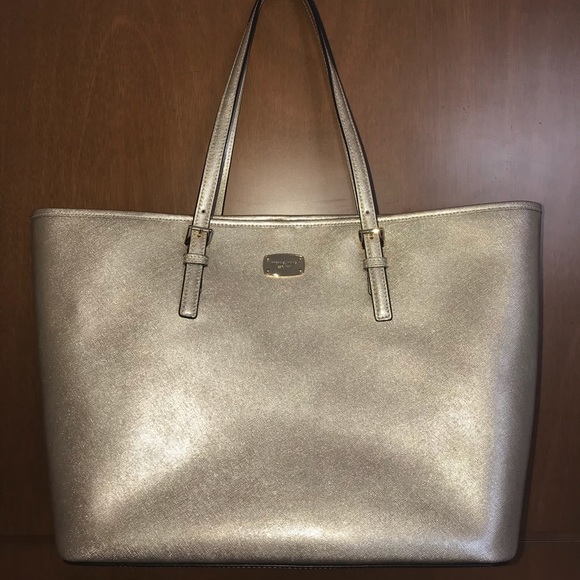 Gold Michael Kors tote - Picture 1 of 5